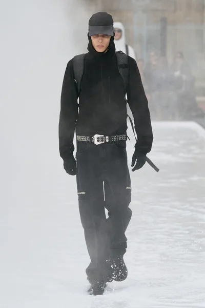 Look 9